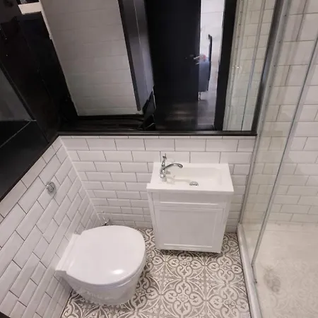 Rustic Modern 1br 1bath Centre 아파트 *